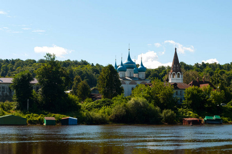 美丽的全景 Gorokhovets 在夏天。俄罗斯