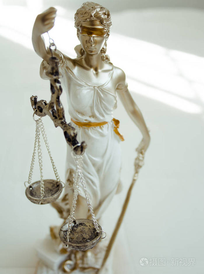 女人雕像象征正义忒弥斯照片 正版商用图片101yaj 摄图新视界
