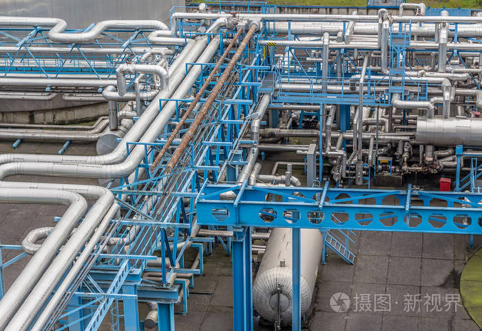 工厂的工业基础设施.燃料和技术气体的管道和传输系统