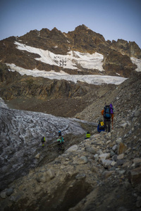 在乔治亚州高加索山脉中旅行