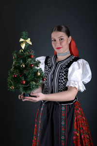 斯洛伐克民俗舞者图片