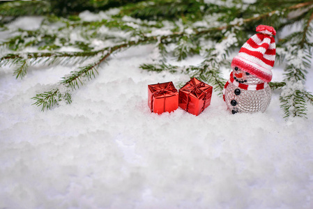 圣诞冬季图片雪人和礼物雪