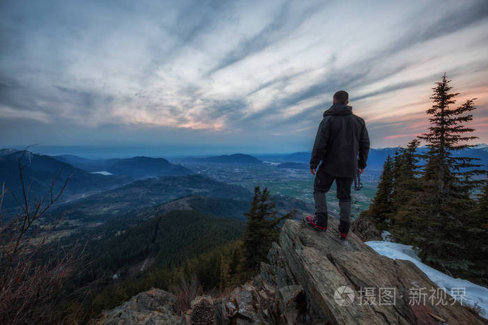 图片拍摄在埃尔克山顶附近的西里瓦克不列颠哥伦比亚省加拿大.