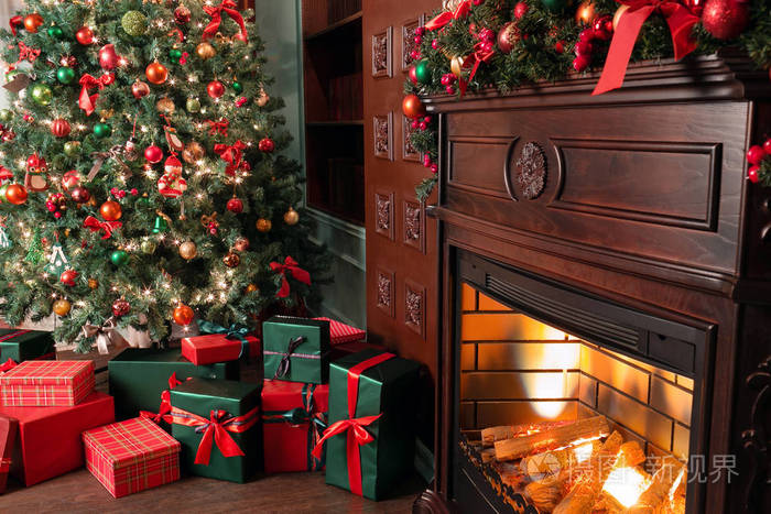 红色和绿色的礼物照片-正版商用图片104d45-摄图新视界