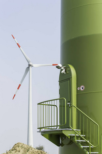 新风力发电厂图片