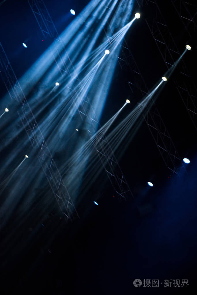 蓝色的舞台灯光照片-正版商用图片104nfa-摄图新视界