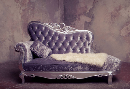 奢华的巴洛克式沙发