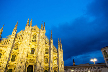 意大利著名米兰大教堂Duomodi Milano夜景