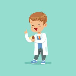 卡通人物的小男婴穿着白大褂站在食指拇指上, 手持药瓶.