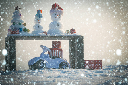 目前上雪背景框的玩具车