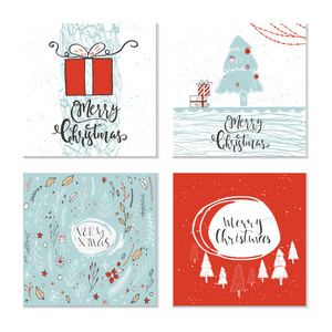 一套4张可爱的圣诞礼品卡与动物和字母引用圣诞快乐，温暖的祝福，神奇的时刻。 手绘插图明信片设计海报T恤横幅Holliday邀请剪