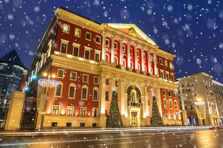 莫斯科的圣诞节莫斯科市政厅的大厦12月