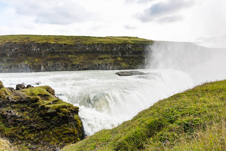 Olfusa 峡谷 Gullfoss 瀑布上游