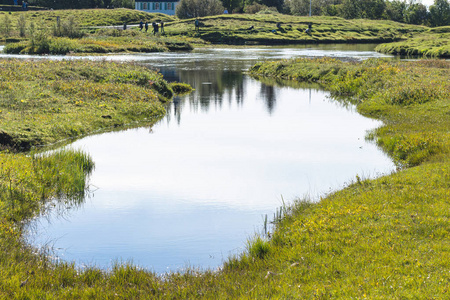 廷韦利尔的奥克斯拉河谷池塘图片
