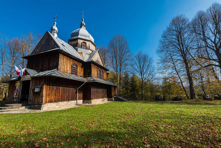波兰 Bieszczady Chmiel 的东正教木制教堂