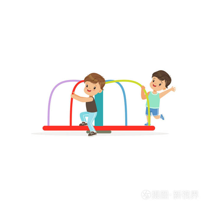 两个学龄前男孩在操场旋转的环形转盘上玩耍.卡通平面矢量插图