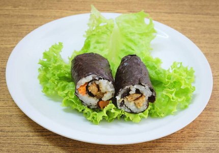 日本水稻 Maki 寿司卷东西用豆腐 胡萝卜