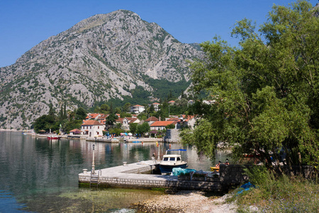 奥拉霍瓦茨村Kotor 湾, 黑山, 亚得里亚海