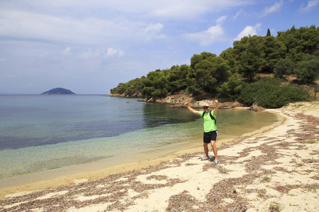 Sithonia 半岛爱琴海沿岸的游客们