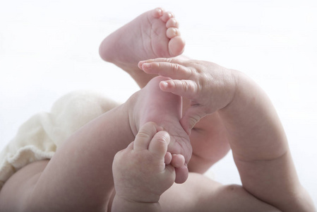 婴孩胳膊手腿和脚