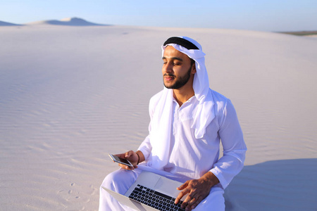 阿联酋的家伙专业设计师与计算机项目项目