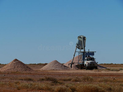 南澳大利亚的蛋白石矿