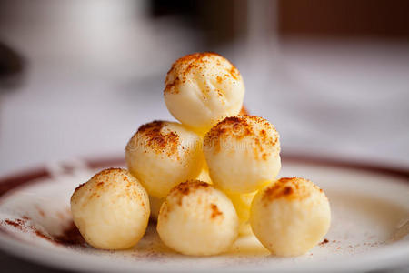 burrata-意大利奶酪, 这是一个很好的组合, 干酪和奶油.