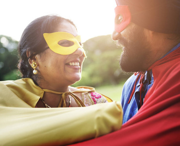 印度夫妇穿着服装超级英雄爱概念原创照片集