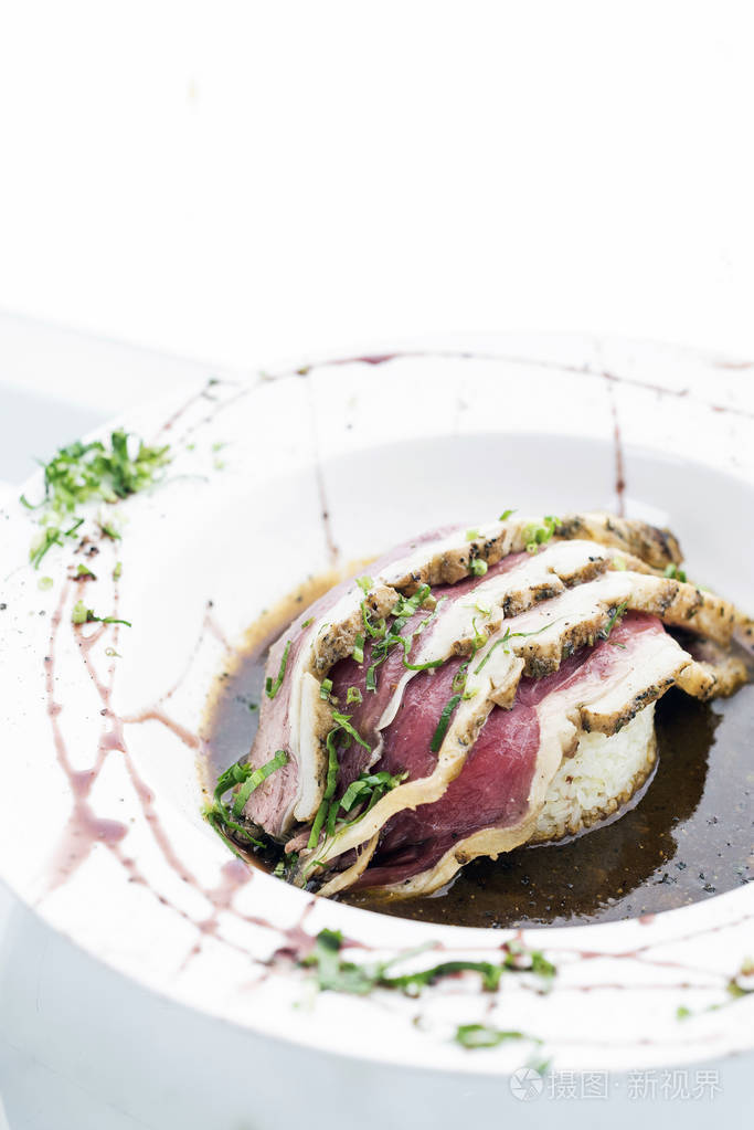 烤牛肉现代融合美食美食大餐