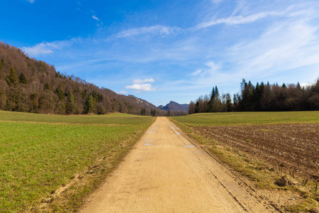 农村风景与泥路