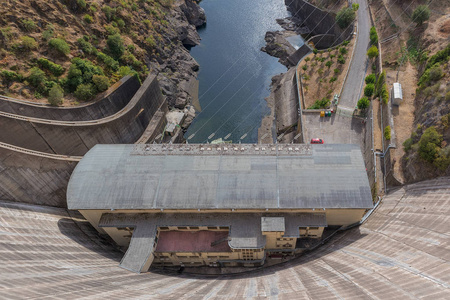 堡水电站大坝的预示。葡萄牙
