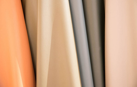 皮衣店皮革材料的调色板样品照片