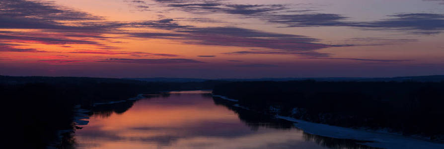 黎明破晓前图片
