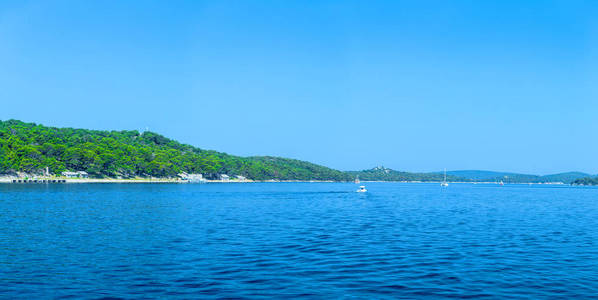 美妙浪漫的夏日午后风景海岸线亚得里亚海