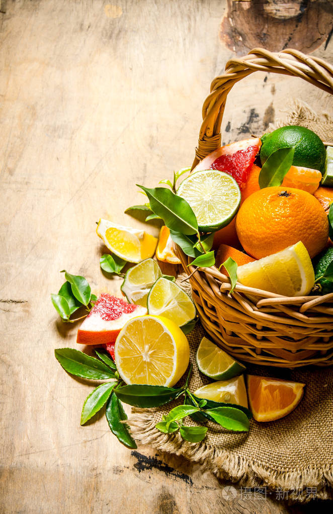 柑橘的概念一篮子柑橘类水果葡萄柚桔子橘子柠檬石灰