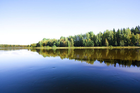 平静美丽的芬兰 Kymijoki 河