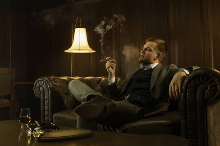 雪茄树图片-雪茄树素材-雪茄树插画-摄图新视界