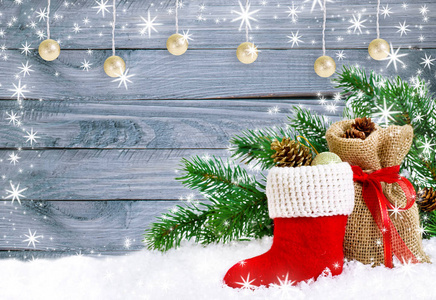 圣诞节背景与红色圣诞老人靴子, 袋子与礼物