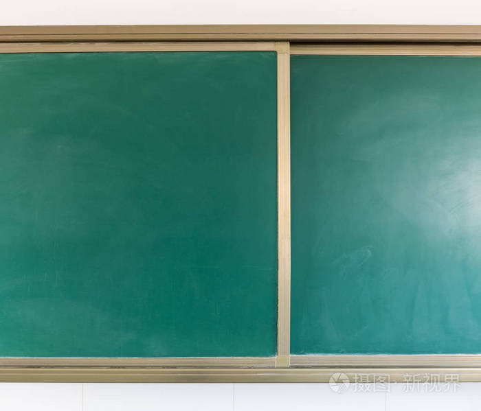 空白绿色黑板特写
