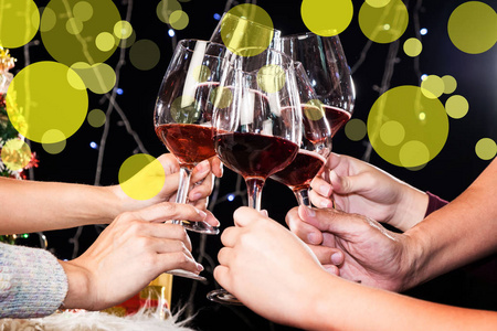 酒馆喝酒图片-酒馆喝酒素材-酒馆喝酒插画-摄图新视界