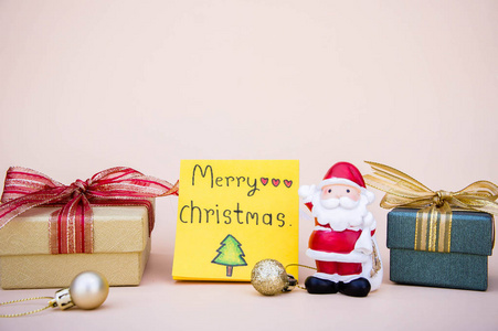 圣诞老人娃娃圣诞背景和礼品盒和复制 spac