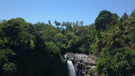瀑布在印度尼西亚巴厘岛