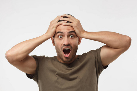 恐怖表情往下拉图片