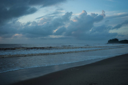 黎明在印度洋天使海湾, 肯尼亚
