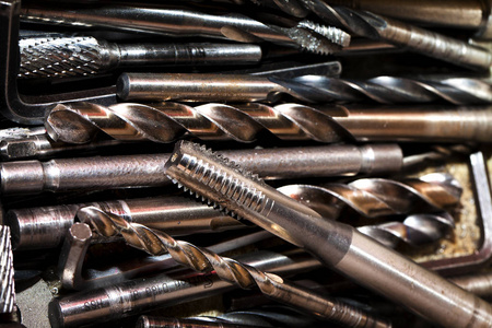 五金工业螺丝螺栓照片