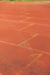 泰国足球场上的户外赛跑者赛道图片