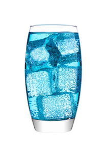 玻璃蓝色能源碳酸水与冰图片