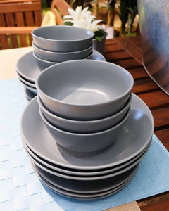 陶瓷餐具 碗和盘子一套
