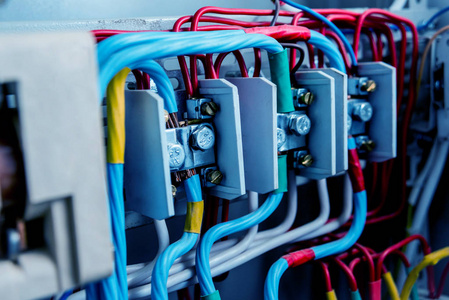 电气设备的细节. 船舱控制面板.照片