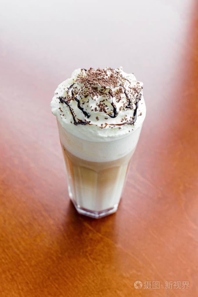 一杯美味的拿铁macchiato咖啡